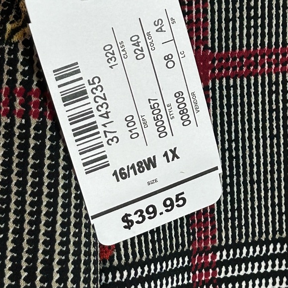 NWT CJ Banks Sleeveless top - Picture 3 of 4